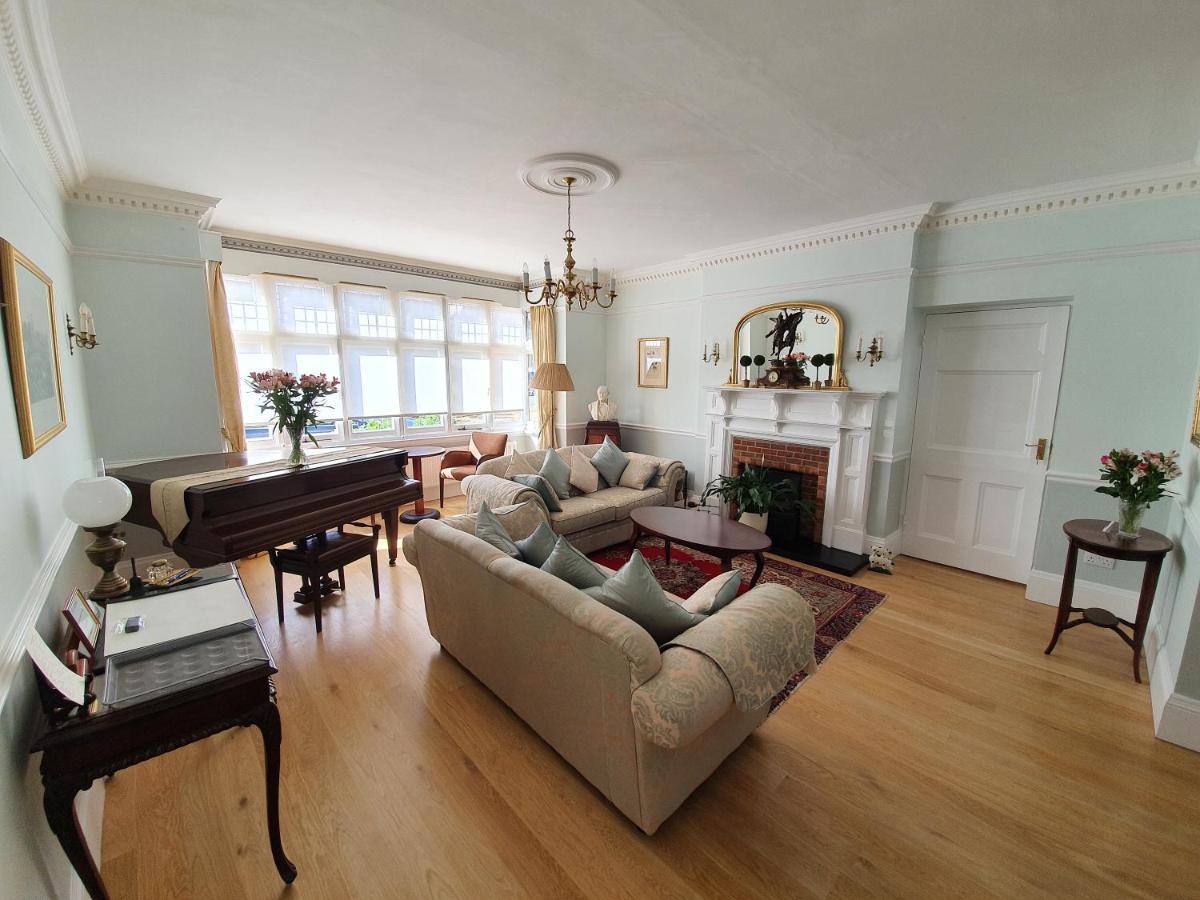 Ditton Lodge Kingston upon Thames  Eksteriør billede