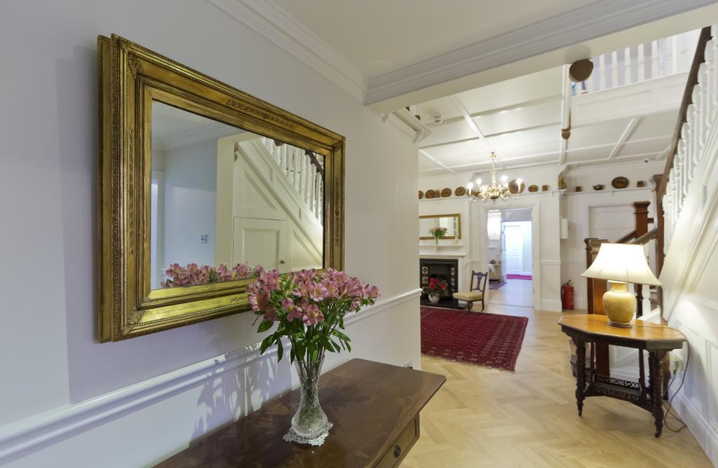 Ditton Lodge Kingston upon Thames  Eksteriør billede